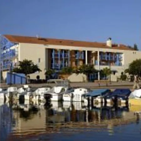 Odalys Du Port Üdülőpark Hourtin